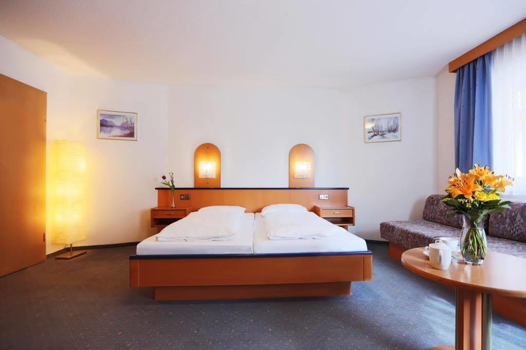 Hotel Am Park Руст Екстериор снимка